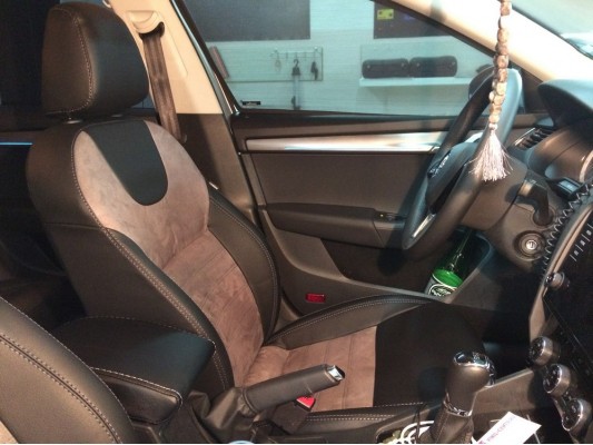 У вас другая модель авто? Каркасные авточехлы пошить сможем!