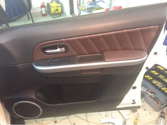 Перетяжка дверных карт